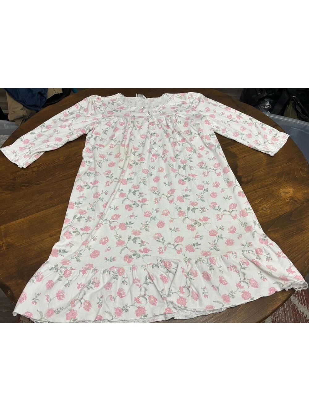 Women’s VNT Willow Creek White/Pink Floral Lace Made In U.S.A. Long Nightgown